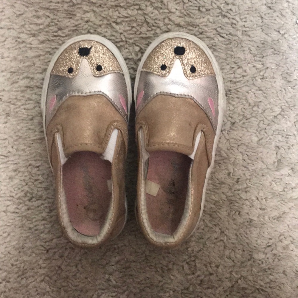 Girls size 7 sneakers